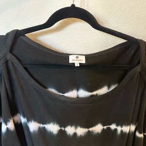 Evereve off the shoulder sweatshirt
